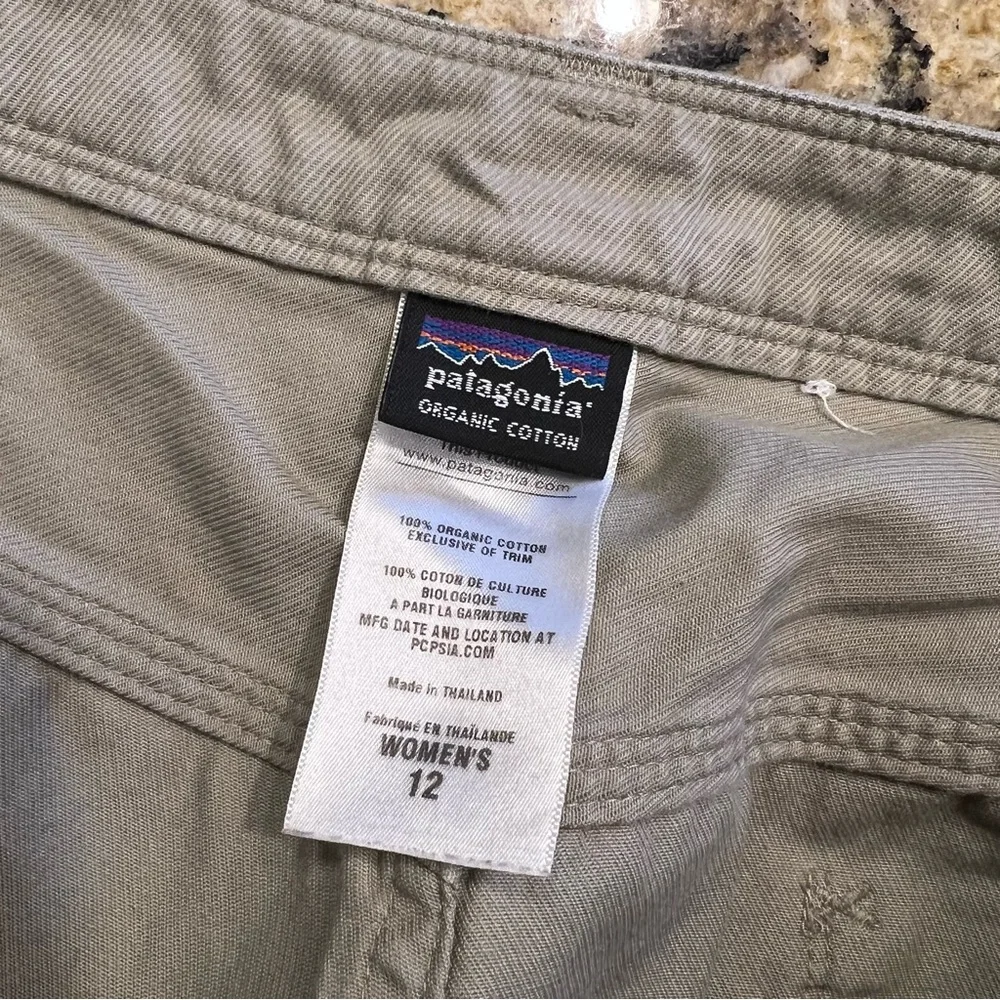 NEW Patagonia Women's Desert Twill Pants Hiking Beige Tan 56530 Size 12